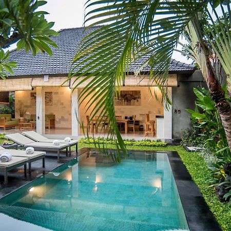 Sandi Agung Villa Bidadari Seminyak Exterior foto